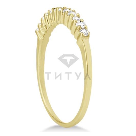 Женское обручальное кольцо из желтого золота с муассанитами