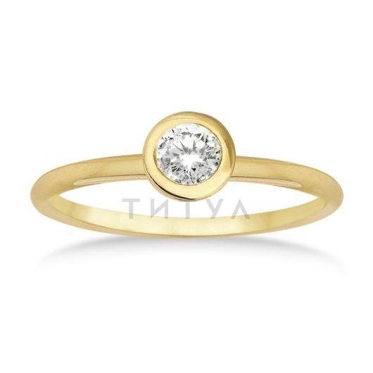 Помолвочное кольцо из желтого золота с муассанитом