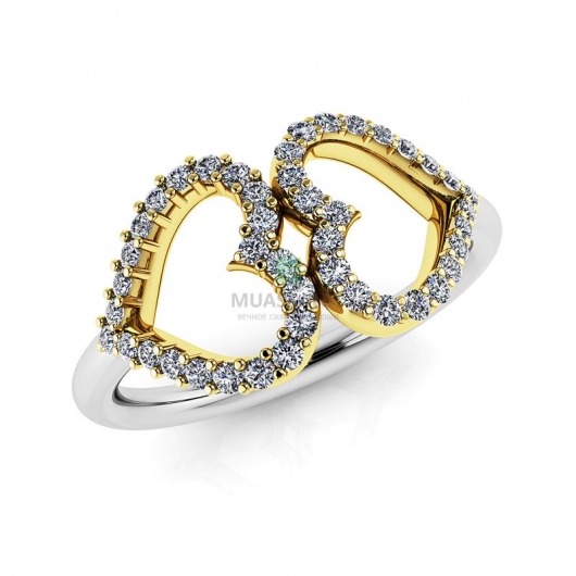 Женское кольцо в виде сердец из золота двух цветов с муассанитами