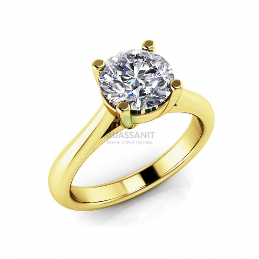 Помолвочное кольцо из желтого золота с одним большим муассанитом