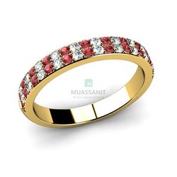 Обручальное кольцо из желтого золота с муассанитами и цветными камнями