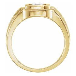 Мужское кольцо из белого золота с муассанитами