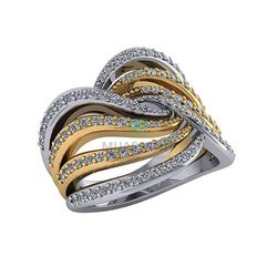 Золотое женское кольцо с муассанитами